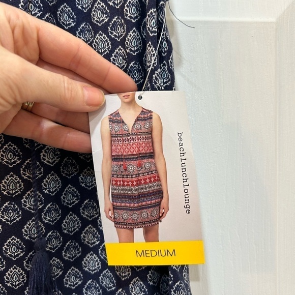 BeachLunchLounge Sleeveless Gigi Shift Dress NWT V-Neck Tassel Tie Women Sz M - Picture 4 of 7